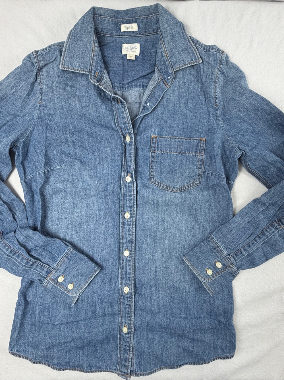 J.Crew Perfect Fit Denim Button-Down Shirt 100% cotton Size XS